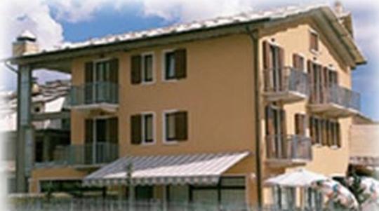 Hotel Scandola Bosco Chiesanuova Buitenkant foto