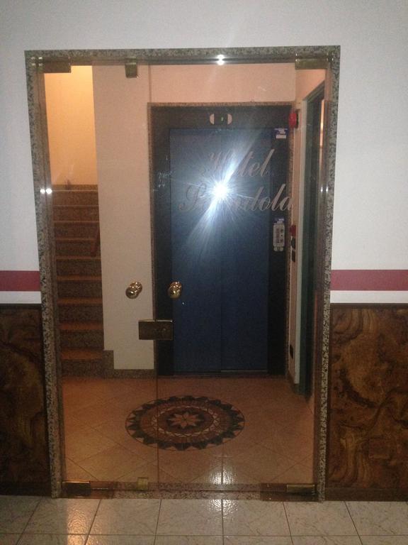 Hotel Scandola Bosco Chiesanuova Buitenkant foto