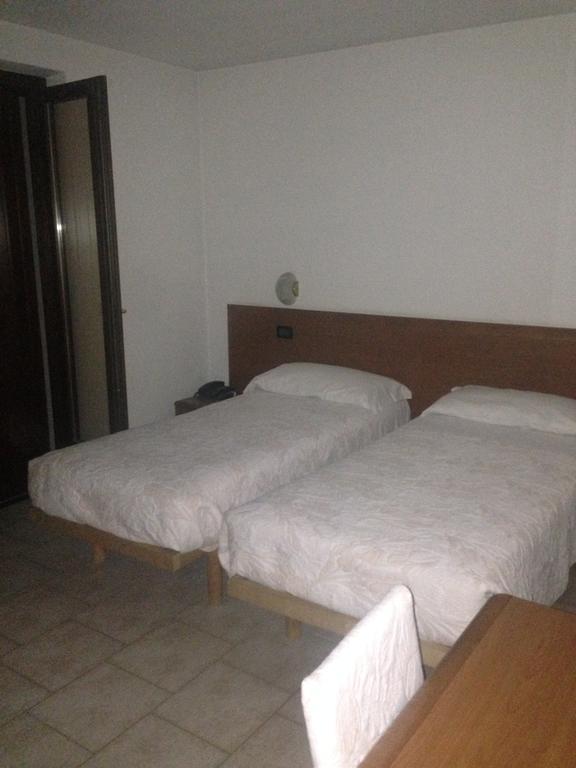 Hotel Scandola Bosco Chiesanuova Buitenkant foto