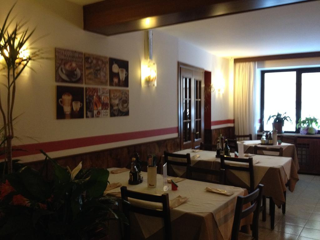 Hotel Scandola Bosco Chiesanuova Buitenkant foto