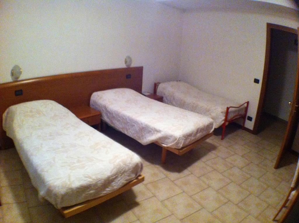 Hotel Scandola Bosco Chiesanuova Kamer foto